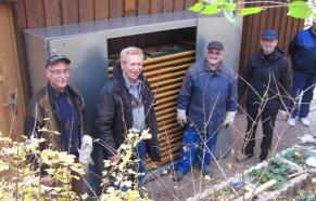 1. Bäume gepflanzt – 2. Laub beseitigt – 3. Abstellbox fertiggestellt