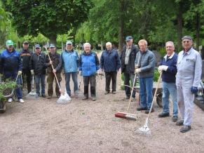 Arbeitseinsatz auf dem Friedhof
