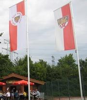 Fahnen der Volontäre und der Ortsgemeinde Albig