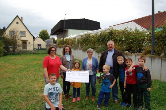 Vom Verkaufserlös erhält der Kindergarten alljährlich eine Spende von 500 Euro 