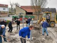 „Volontäre für Albig“ - Neuer Sand für die Albiger Spielplätze