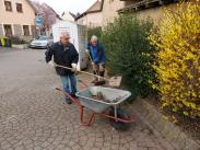 „Volontäre für Albig“ - Neuer Sand für die Albiger Spielplätze