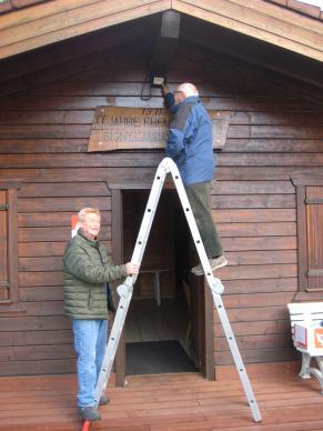 Am Bürgertreff wurde die Außenbeleuchtung erneuert und mit einem Zeitschalter versehen