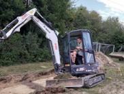 Aushub der Sprunggrube für die Albiger Grundschule