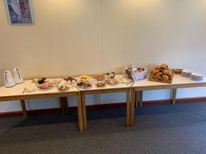 Frühstücksbuffet bei der evangelischen Kirchengemeinde