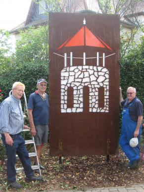 Fertige Cortenstahl-Tafel mit Albiger Türmchen