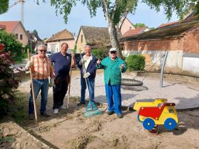 Arbeitseinsatz der „Volontäre für Albig“