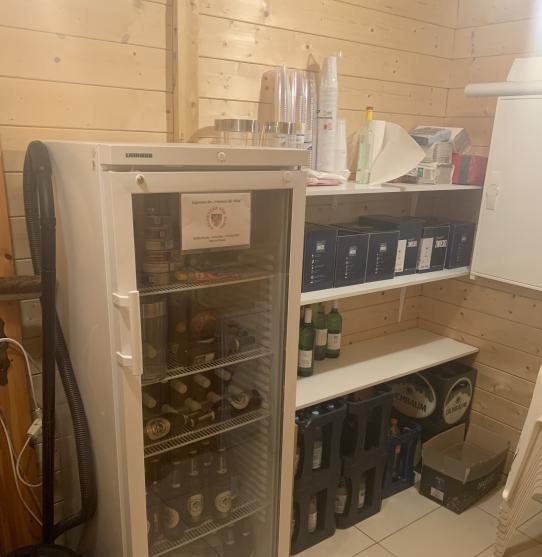 Regalbretter im Bürgertreff zur Materialverstauung