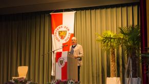 Günther Trautwein dankt den Partnern der Volontäre