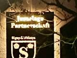 Beleuchtung für Hinweistafel „Partnerschaft Albig -Signy-L&#039;Abbaye“ installiert