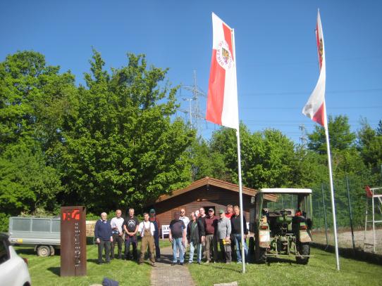 Volontäre vor dem Bürgertreff