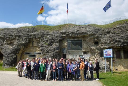 Die Partnerschaftsgruppe vor dem Fort Douaumont