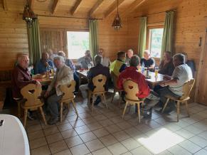 Volontäre bei Kerbefrüschoppen