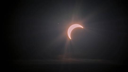 Die verdunkelte Sonne in Nahaufname